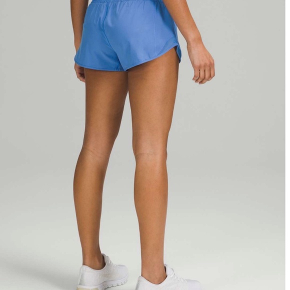 Lululemon Hotty Hot Low-Rise Lined Short 2.5" Blue Nile - Picture 3 of 7
